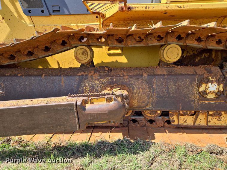 image for item ET5046 2006 Komatsu D65PX-15E0 dozer