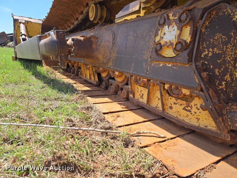 image for item ET5046 2006 Komatsu D65PX-15E0 dozer