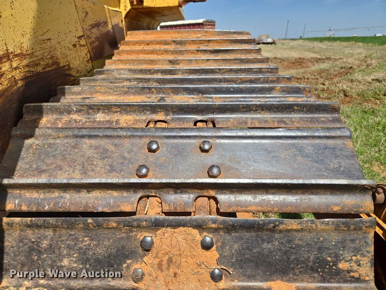 image for item ET5046 2006 Komatsu D65PX-15E0 dozer