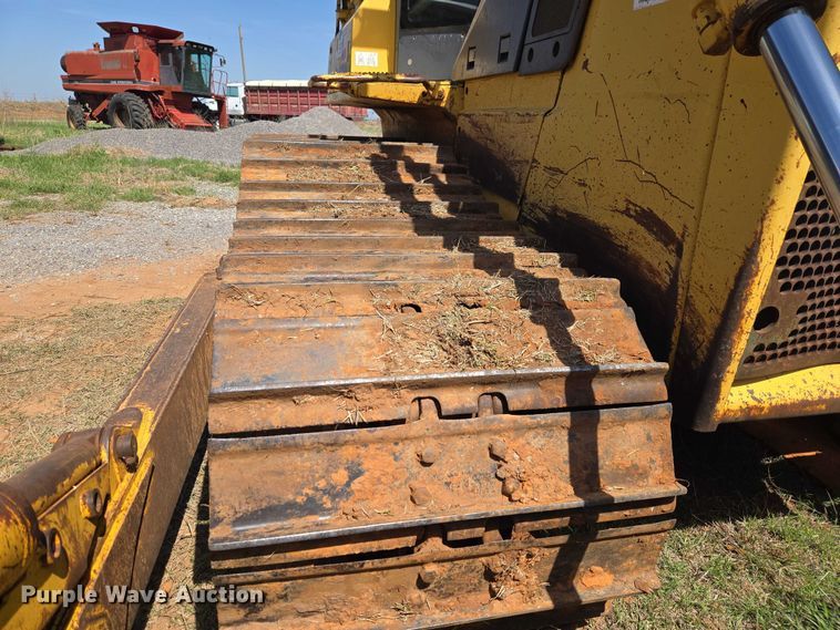 image for item ET5046 2006 Komatsu D65PX-15E0 dozer