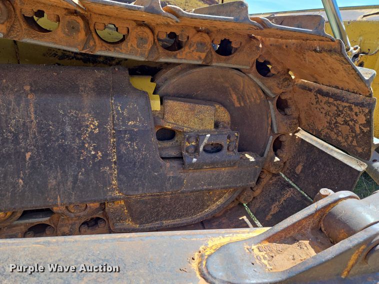 image for item ET5046 2006 Komatsu D65PX-15E0 dozer