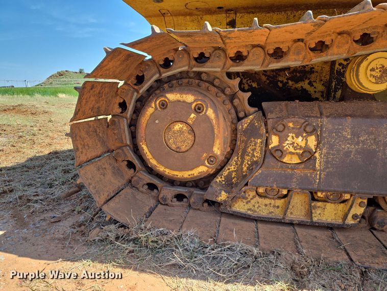 image for item ET5046 2006 Komatsu D65PX-15E0 dozer