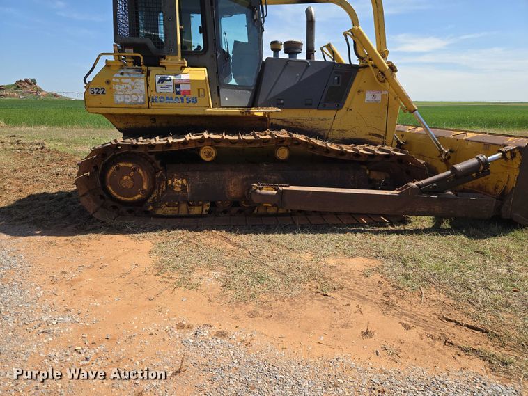 image for item ET5046 2006 Komatsu D65PX-15E0 dozer