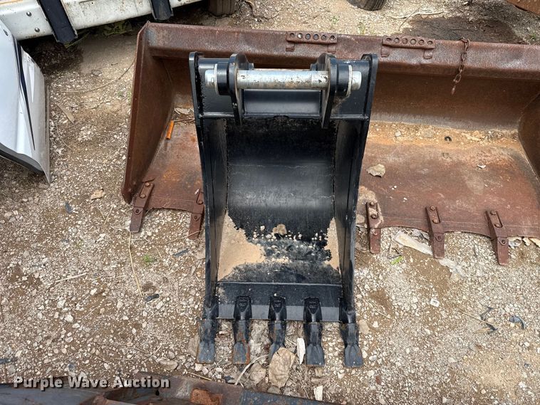 image for item ET6091 Caterpillar 22