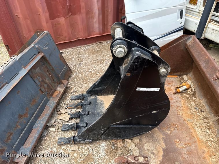 image for item ET6091 Caterpillar 22