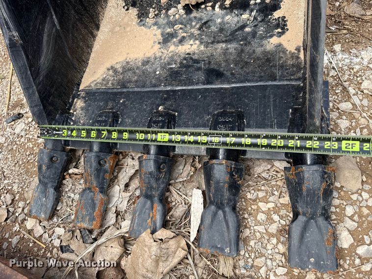 image for item ET6091 Caterpillar 22