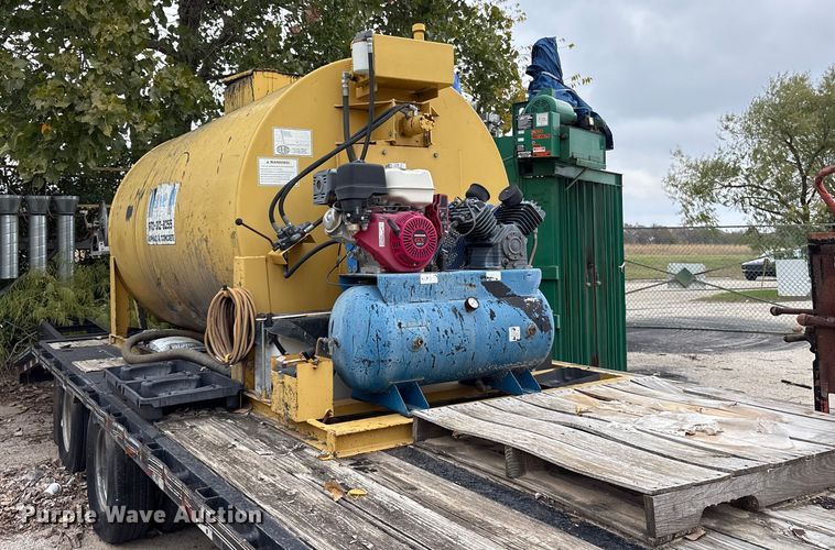 image for item ET7380 2011 Big Tex 22GN-25BK+5 equipment trailer