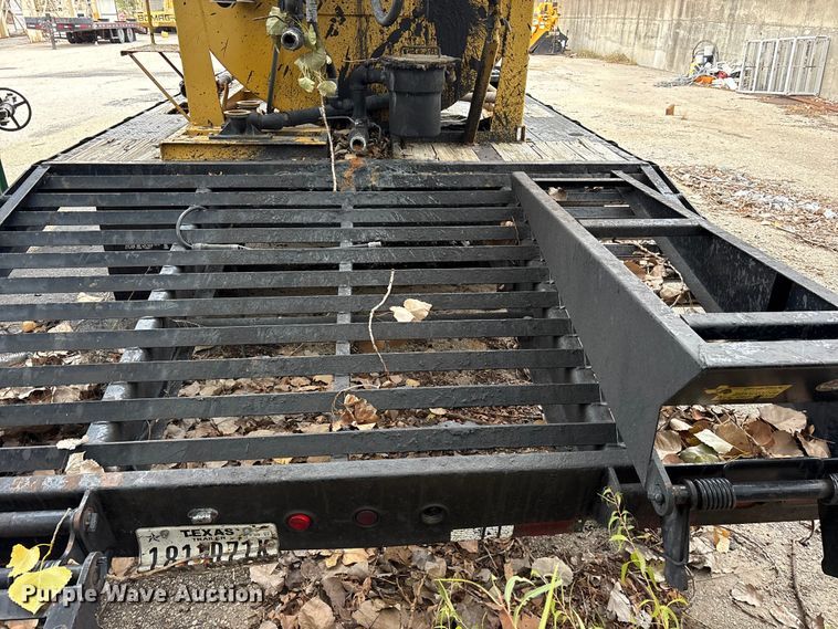 image for item ET7380 2011 Big Tex 22GN-25BK+5 equipment trailer