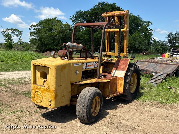 image for item EU0589 KD Manitou 452DT forklift