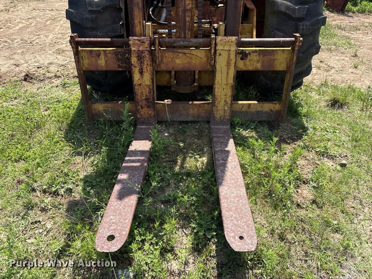 image for item EU0589 KD Manitou 452DT forklift