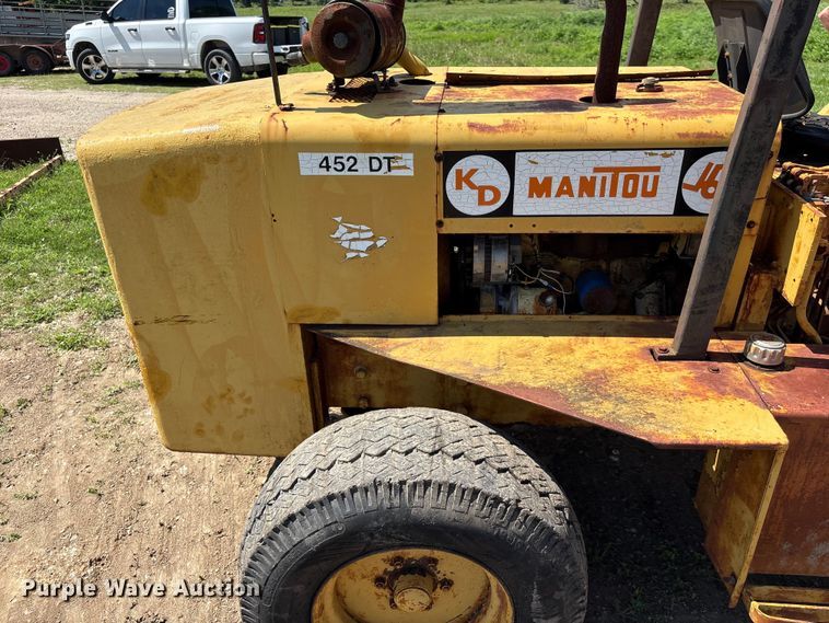 image for item EU0589 KD Manitou 452DT forklift
