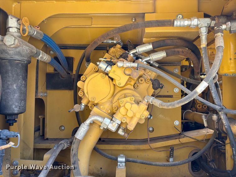 image for item EU0590 2018 Caterpillar 326F L excavator