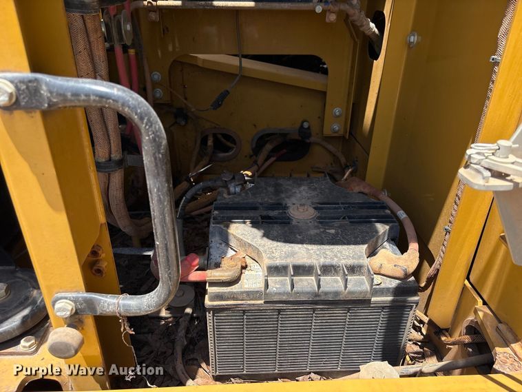 image for item EU0590 2018 Caterpillar 326F L excavator