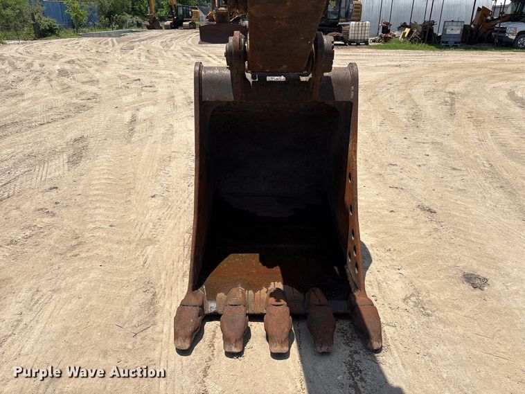image for item EU0590 2018 Caterpillar 326F L excavator