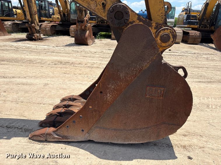 image for item EU0590 2018 Caterpillar 326F L excavator