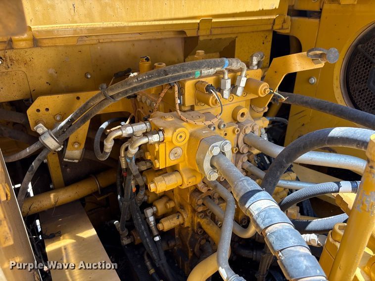 image for item EU0590 2018 Caterpillar 326F L excavator