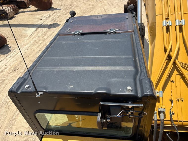 image for item EU0590 2018 Caterpillar 326F L excavator