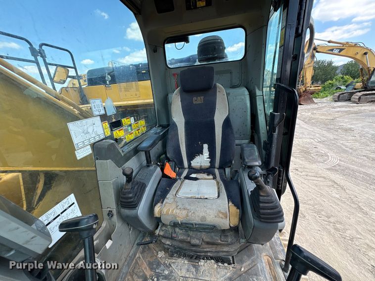 image for item EU0590 2018 Caterpillar 326F L excavator