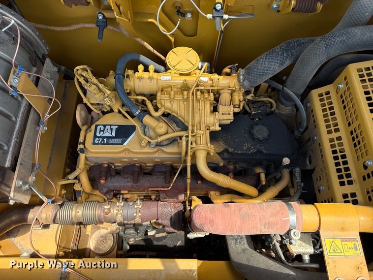 image for item EU0590 2018 Caterpillar 326F L excavator