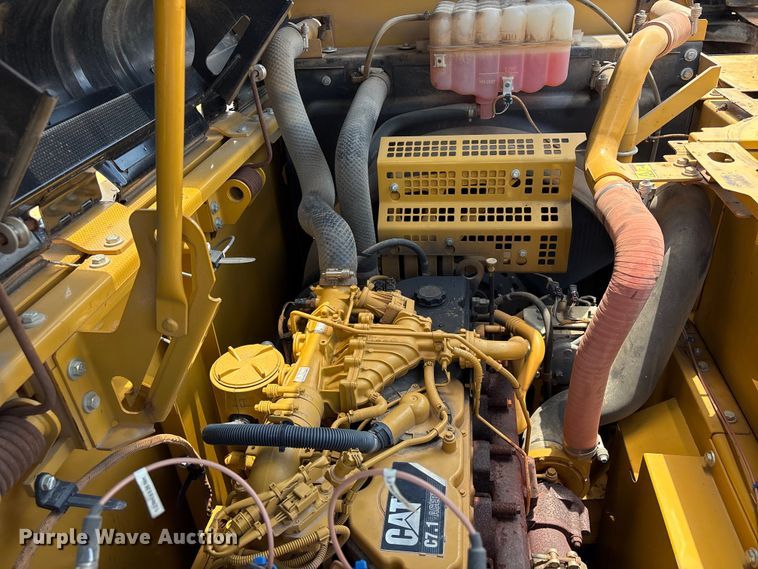 image for item EU0590 2018 Caterpillar 326F L excavator