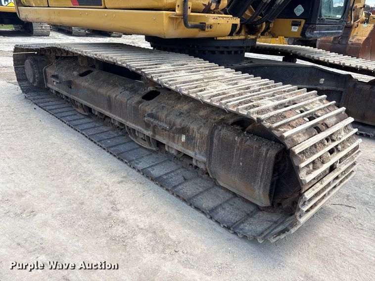 image for item EU0590 2018 Caterpillar 326F L excavator