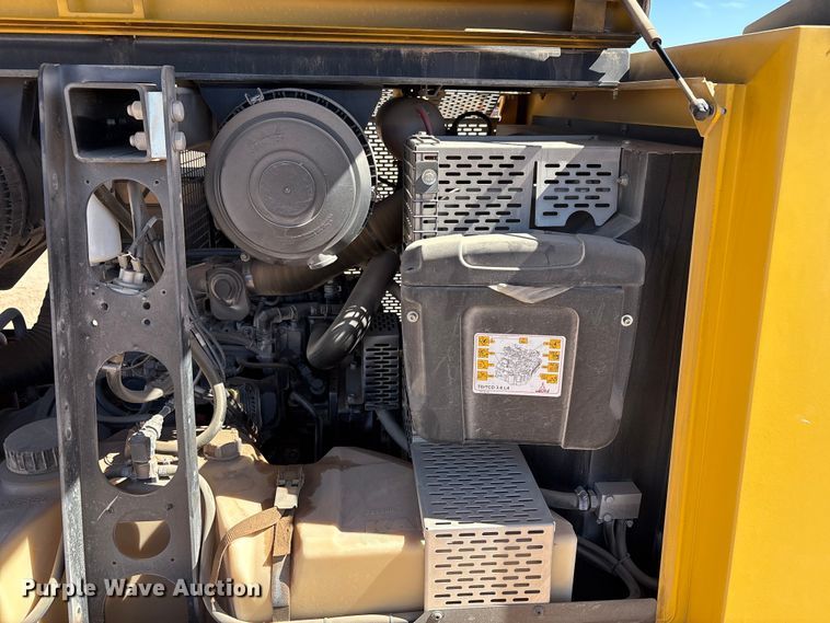 image for item EU4928 2022 Kaeser M118 air compressor