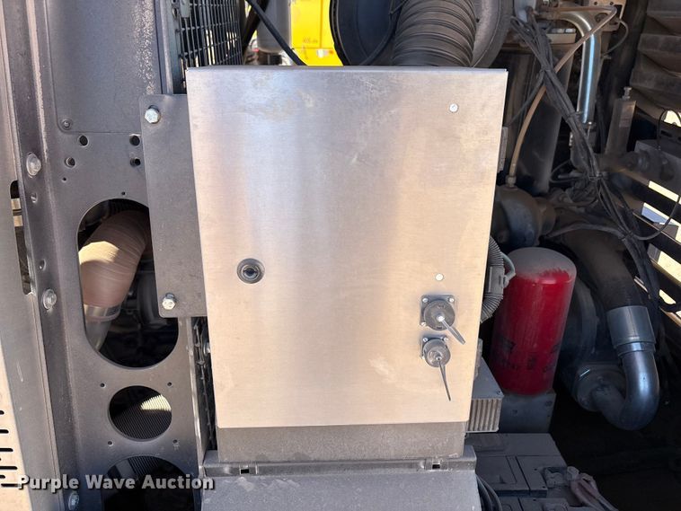 image for item EU4928 2022 Kaeser M118 air compressor