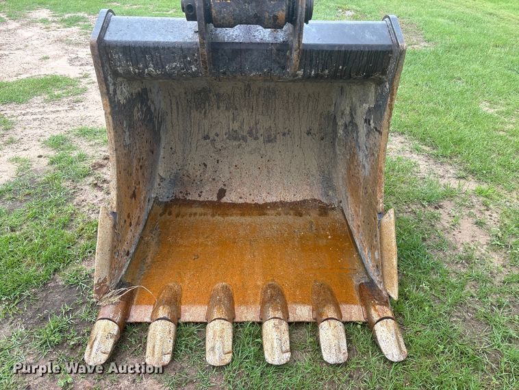 image for item EU5525 2018 Komatsu PC210LC-11 excavator