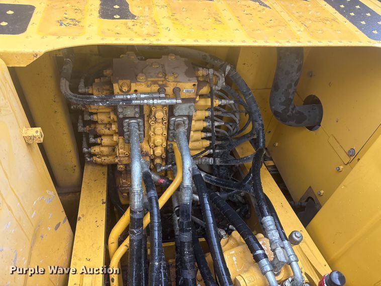 image for item EU5525 2018 Komatsu PC210LC-11 excavator