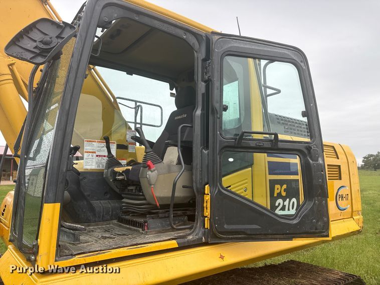 image for item EU5525 2018 Komatsu PC210LC-11 excavator