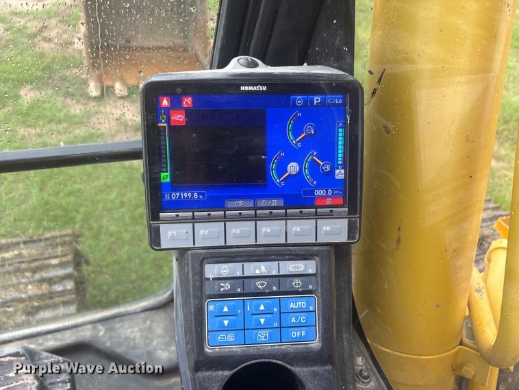 image for item EU5525 2018 Komatsu PC210LC-11 excavator