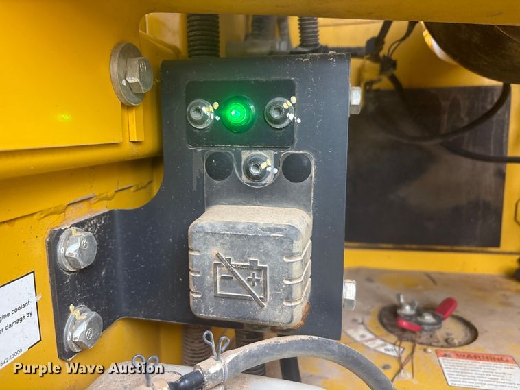 image for item EU5525 2018 Komatsu PC210LC-11 excavator