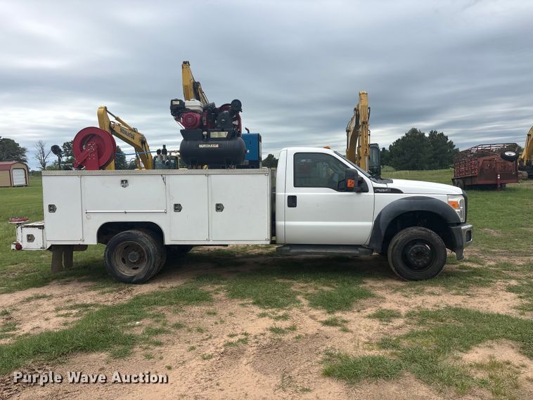 image for item EU5526 2015 Ford F550 Super Duty XL utility / service truck