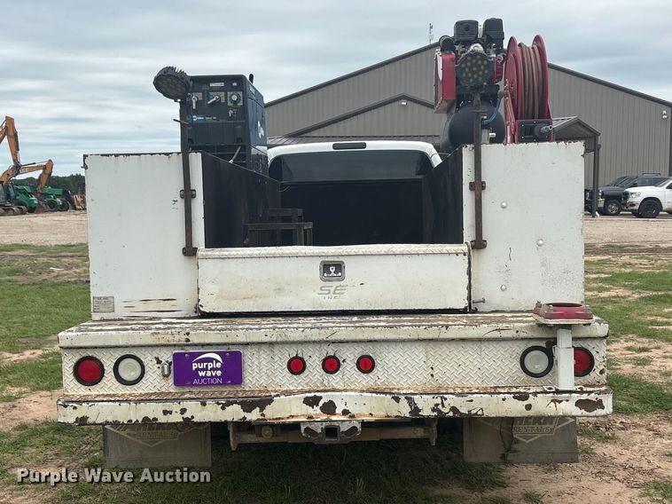 image for item EU5526 2015 Ford F550 Super Duty XL utility / service truck