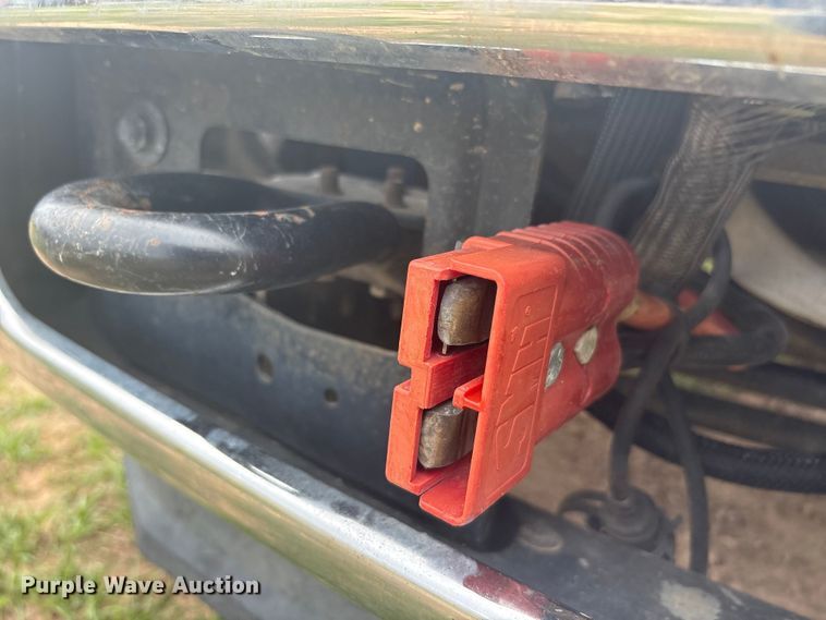 image for item EU5526 2015 Ford F550 Super Duty XL utility / service truck
