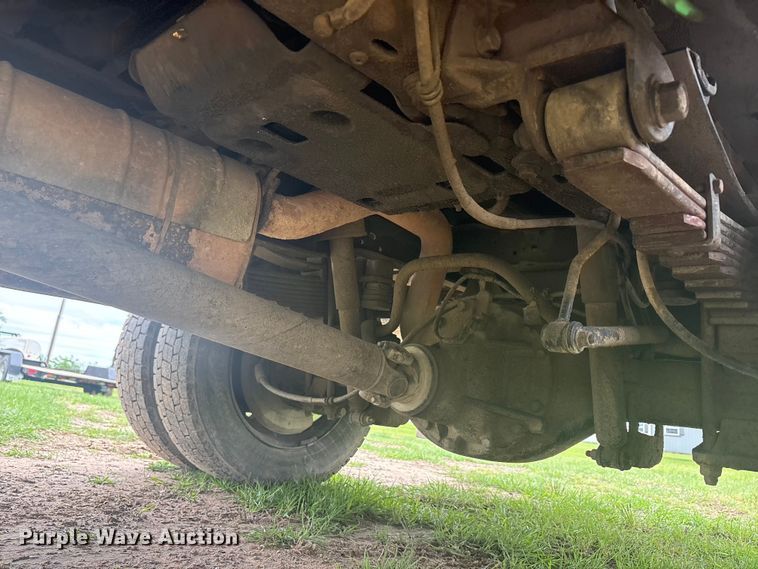 image for item EU5526 2015 Ford F550 Super Duty XL utility / service truck
