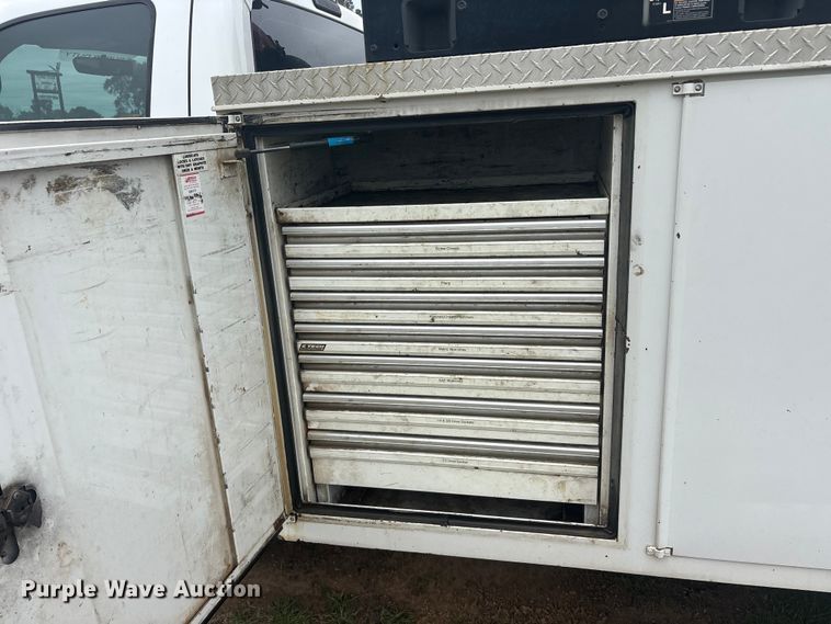 image for item EU5526 2015 Ford F550 Super Duty XL utility / service truck