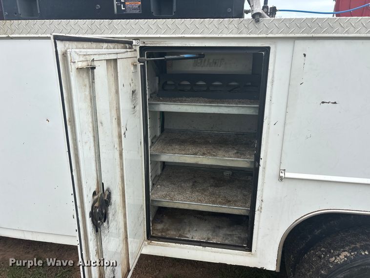image for item EU5526 2015 Ford F550 Super Duty XL utility / service truck