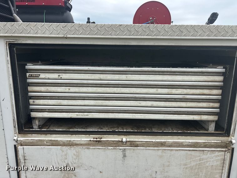 image for item EU5526 2015 Ford F550 Super Duty XL utility / service truck