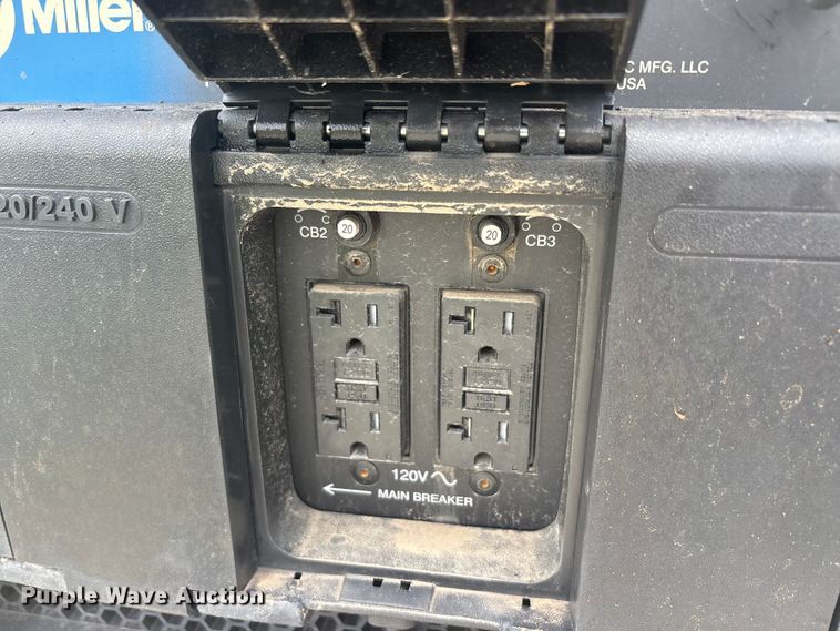 image for item EU5526 2015 Ford F550 Super Duty XL utility / service truck