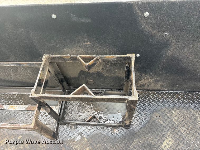 image for item EU5526 2015 Ford F550 Super Duty XL utility / service truck
