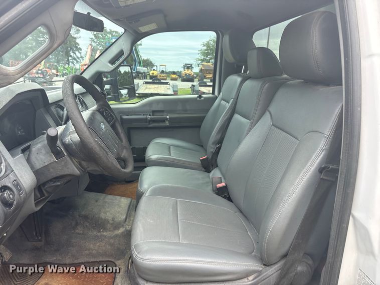 image for item EU5526 2015 Ford F550 Super Duty XL utility / service truck