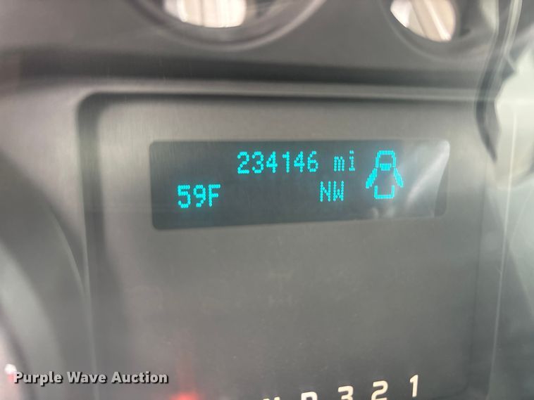 image for item EU5526 2015 Ford F550 Super Duty XL utility / service truck