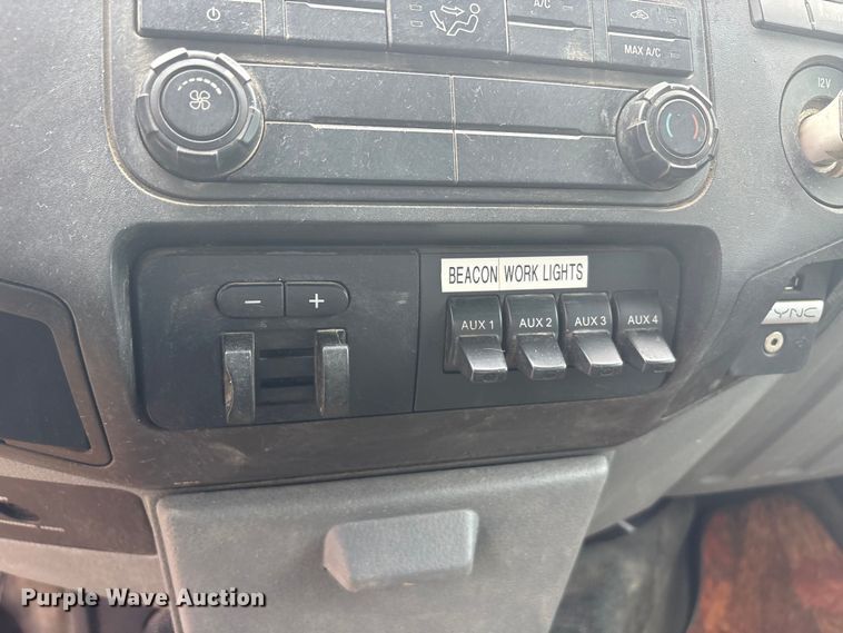image for item EU5526 2015 Ford F550 Super Duty XL utility / service truck