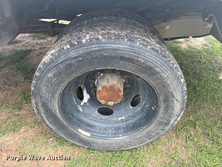image for item EU5526 2015 Ford F550 Super Duty XL utility / service truck