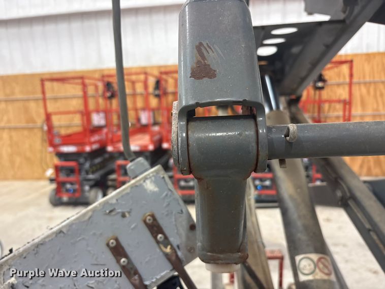image for item EU5528 2017 Skyjack SJIH3219 scissor lift