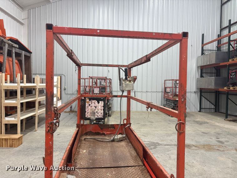 image for item EU5528 2017 Skyjack SJIH3219 scissor lift