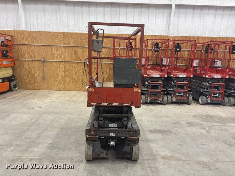 image for item EU5529 2017 Skyjack SK111-3219 scissor lift