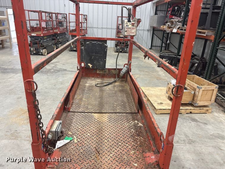 image for item EU5529 2017 Skyjack SK111-3219 scissor lift