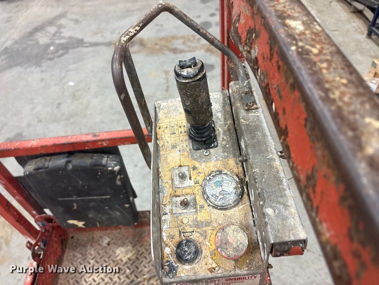 image for item EU5529 2017 Skyjack SK111-3219 scissor lift